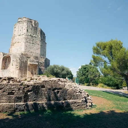 L'horloge De L'ecusson * Nîmes